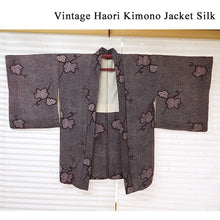 画像をギャラリービューアに読み込む, Vintage Haori Kimono Jacket Silk, Deep purple base, “Kanoko” Dots, Ivy Vine Design