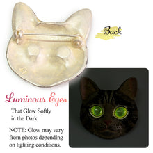 画像をギャラリービューアに読み込む, Handcrafted Japanese American Shorthair Cat Brooch – Artisan Pewter Pin with Glowing Eyes, Gift for Cat Lovers, for Women, for Men