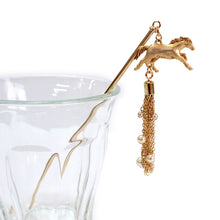 画像をギャラリービューアに読み込む, Japanese Handcrafted Kanzashi Hair Stick – “Shikku” (Galloping Horse) Motif, Elegant Motion-Inspired Hair Ornament for Kimono & Modern Style