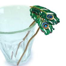 画像をギャラリービューアに読み込む, Japanese Handcrafted Kanzashi Hair Stick – “Peacock Feather” Motif, Vibrant Artisan Hair Accessory for Kimono & Modern Style