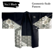Load image into Gallery viewer, Men’s Geometric‑Scale Pattern Haori Jacket – Traditional Japanese Style in Black or White