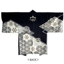 Load image into Gallery viewer, Men’s Geometric‑Scale Pattern Haori Jacket – Traditional Japanese Style in Black or White