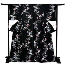 將圖片載入圖庫檢視器 Ready-to-Wear Washable Komon Kimono for Women, Fully Lined Polyester, Black magnolia Floral Design with Red Accents – A Sophisticated Komon Kimono with Timeless Elegance