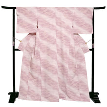 將圖片載入圖庫檢視器 Ready-to-Wear Washable Komon Kimono for Women, Fully Lined Polyester, Soft Pink Gradient with Wave Motif – A Sophisticated Komon Kimono with Timeless Elegance