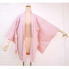 画像をギャラリービューアに読み込む, Vintage Haori Kimono Jacket Silk, Pink base, Wave Pattern