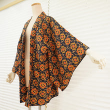 画像をギャラリービューアに読み込む, Vintage Haori Kimono Jacket Silk, Navy Blue base, Chrysanthemum , Arabesque