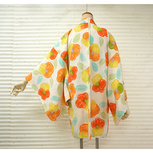 画像をギャラリービューアに読み込む, Vintage Haori Kimono Jacket Silk,Soft White base, Vibrant Camellia Flowers