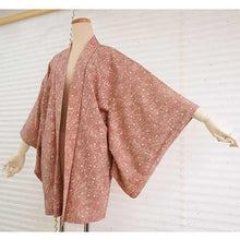 画像をギャラリービューアに読み込む, Vintage Haori Kimono Jacket Silk, Muted Pink, Maples, Classic Arabesque Pattern