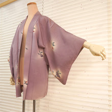 画像をギャラリービューアに読み込む, Vintage Haori Kimono Jacket Silk, Soft Purple base, Sweet Floral Accents