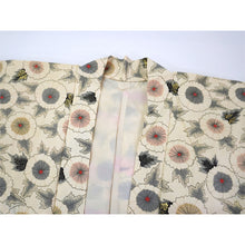 將圖片載入圖庫檢視器 Vintage Haori Kimono Jacket Silk, Ivory  base, Elegant Floral