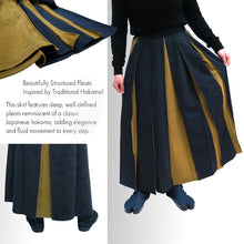 將圖片載入圖庫檢視器 Hakama Skirt(Navy) – A Modern Twist on Traditional Japanese Elegance