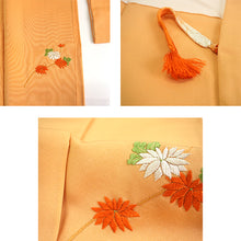 画像をギャラリービューアに読み込む, Vintage Haori Kimono Jacket Silk, Light Orange base, cherry blossoms,chrysanthemums, camellias, and maple leaves