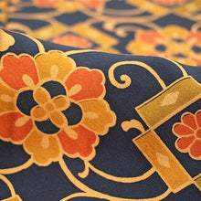 画像をギャラリービューアに読み込む, Vintage Haori Kimono Jacket Silk, Navy Blue base, Chrysanthemum , Arabesque
