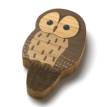 Load image into Gallery viewer, Japanese Bamboo Craft: Chopstick Rest, Tawny Owl