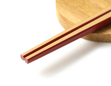 將圖片載入圖庫檢視器 Japanese Bamboo Craft: Chopsticks - Lacquer painted Square Red
