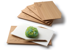 画像をギャラリービューアに読み込む, Japanese Cedar Woodcraft : 5 plates, ginkgo