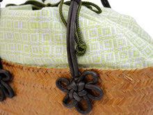 將圖片載入圖庫檢視器 Bamboo Basket Drawstring Bag - White x Green