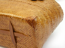 將圖片載入圖庫檢視器 Bamboo Basket Drawstring Bag - White x Green