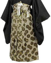 將圖片載入圖庫檢視器 Boy's Polyester Hakama Set 7 Items  for Japanese Traditional Kimono - Beige Gold Flower Grid