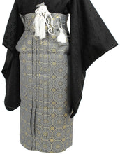 画像をギャラリービューアに読み込む, Boy's Polyester Hakama Set 7 Items  for Japanese Traditional Kimono - Gray Diagonal Shokkomon