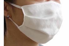 画像をギャラリービューアに読み込む, Silk Pleats Face Mask with Antiviral Filter - Houndstooth Pattern