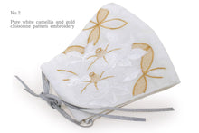 画像をギャラリービューアに読み込む, White Gold Embroidery 3D Face Mask With Mask Charm - 7 Design Choices