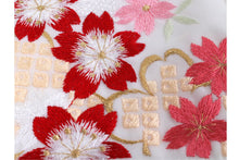 將圖片載入圖庫檢視器 White Color Embroidery 3D Face Mask With Mask Charm - 7 Design Choices