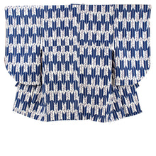將圖片載入圖庫檢視器 Women's Polyester Washable Two-Shaku-Sleeve Kimono for Hakama, Short Length, Blue, White, Arrow Pattern, Sakura, Free Size: Japanese Traditional Clothes