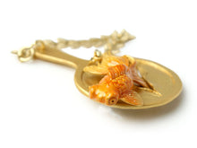 画像をギャラリービューアに読み込む, Orange Goldfish NETSUKE;Japanese Traditional Accessary