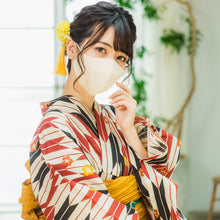 將圖片載入圖庫檢視器 IRODORI Silk 3D Face Mask - Beige