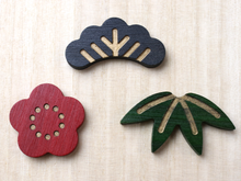 Load image into Gallery viewer, Japanese Bamboo Craft: Chopstick Rest Set, Sho-Chiku-Bai/Pine-Bamboo-Plum Blossom Set of 3