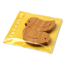 画像をギャラリービューアに読み込む, Japanese Bamboo Craft: Animal Magnet Small Bird