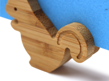 画像をギャラリービューアに読み込む, Japanese Bamboo Craft: Animal Magnet Squirrel