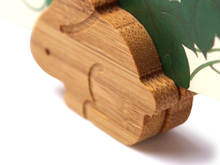 画像をギャラリービューアに読み込む, Japanese Bamboo Craft: Animal Magnet Rabbit