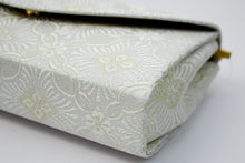 將圖片載入圖庫檢視器 Formal Clutch Bag  for Japanese Traditional Clothes : Silver Gold Chain - Robe Elegant