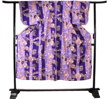 將圖片載入圖庫檢視器 Women's Easy Yukata / Kimono Robe : Japanese Traditional Clothes - "GEISHA" Beauty on Stripe Purple