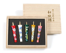 將圖片載入圖庫檢視器 Elegant Hand-Painted Japanese Candles(Floral Design)– Japanese Art , Set of 5 in a Paulownia Wood Box