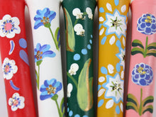 將圖片載入圖庫檢視器 Elegant Hand-Painted Japanese Candles(Floral Design)– Japanese Art , Set of 5 in a Paulownia Wood Box
