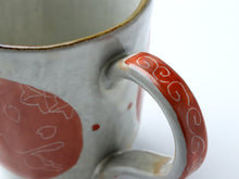 Load image into Gallery viewer, Kyoto Kiyomizu Ware Mug - Cat Design Red
