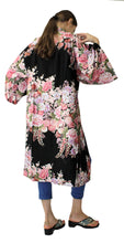 將圖片載入圖庫檢視器 Women's Happi Coat: Kimono Robe - Flowers in Bloom Black