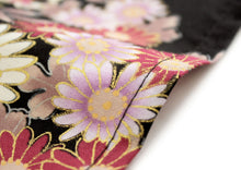 將圖片載入圖庫檢視器 Women's Happi Coat: Kimono Robe - Flowers in Bloom Black