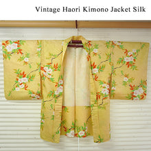 將圖片載入圖庫檢視器 Vintage Haori Kimono Jacket Silk, Golden Yellow base,Cherry Blossoms &amp; Flowing Water
