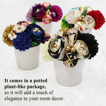 將圖片載入圖庫檢視器 Japanese Kanzashi Hair Accessory Set (12 pcs) – Soft Ranunculus Blossoms &amp; Chirimen Fabric Ornaments for Kimono, Weddings &amp; Celebrations
