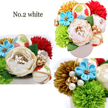 將圖片載入圖庫檢視器 Japanese Kanzashi Hair Accessory Set (12 pcs) – Soft Ranunculus Blossoms &amp; Chirimen Fabric Ornaments for Kimono, Weddings &amp; Celebrations
