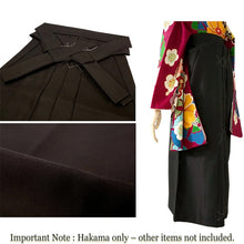 將圖片載入圖庫檢視器 Women’s Hakama – Traditional Japanese Pleated Skirt for Graduation, Kimono, Furisode, and Formal Occasions
