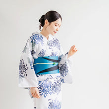 画像をギャラリービューアに読み込む, Women’s Cotton Yukata Kimono Robe – Lightweight Summer Japanese Kimono Robe, White base with scattered chrysanthemums pattern, Traditional Festival Outfit

