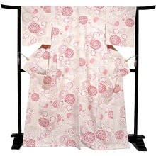 將圖片載入圖庫檢視器 Ready-to-Wear Washable Komon Kimono for Women, Fully Lined Polyester, Light Beige with Auspicious Floral Motifs – A Sophisticated Komon Kimono with Joyful Elegance
