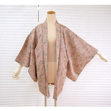 將圖片載入圖庫檢視器 Vintage Haori Kimono Jacket Beige base, Bold Geometric Design
