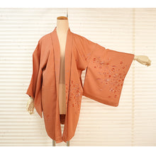 將圖片載入圖庫檢視器 Vintage Haori Kimono Jacket Silk, Dusty Pink base, Lucky Treasure Symbols
