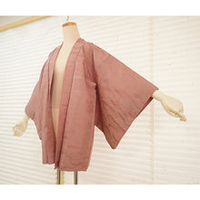 画像をギャラリービューアに読み込む, Vintage Haori Kimono Jacket Silk, Reddish-purple base,  Cloud Motif (Kumodori)
